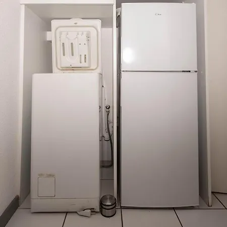 Le Lavandou, T2 Avec Piscine, 4 Couchages Proche - Fr-1-803-20