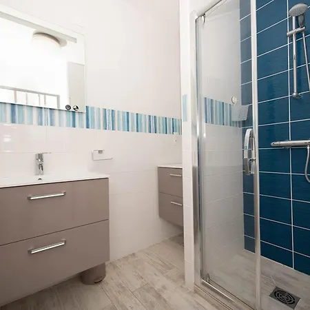 Le Lavandou, T2 Avec Piscine Et Parking, 4 Couchages - Fr-1-803-20 Appartement *