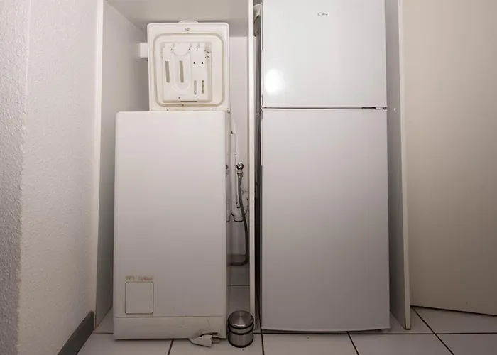 Le Lavandou, T2 Avec Piscine, 4 Couchages Proche - Fr-1-803-20