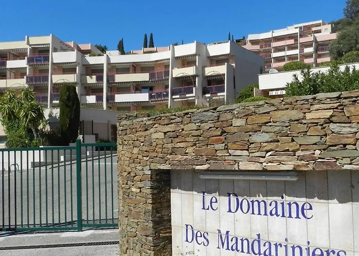 Le Lavandou, T2 Avec Piscine, 4 Couchages Proche - Fr-1-803-20 *