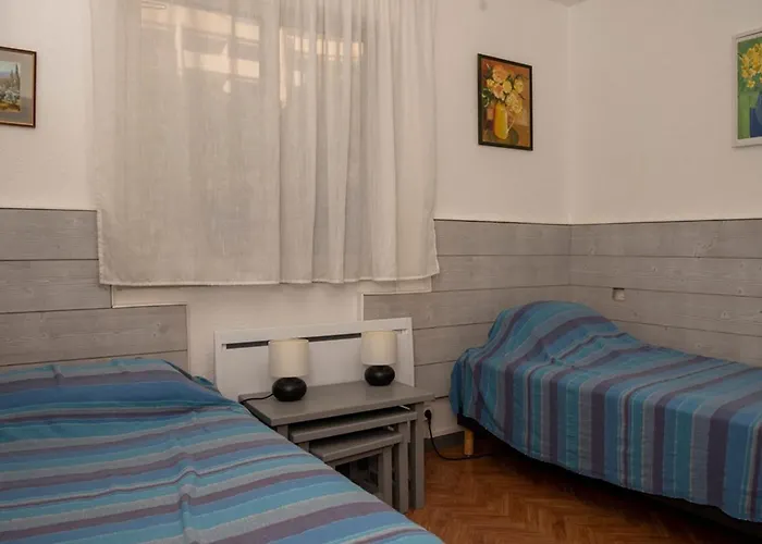 Le Lavandou, T2 Avec Piscine, 4 Couchages Proche - Fr-1-803-20 Lägenhet *